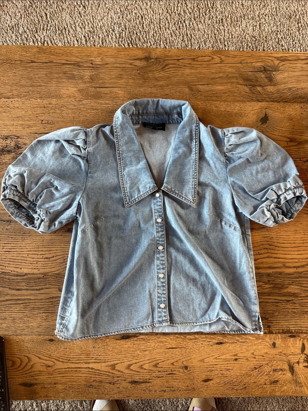 Girls' Light Blue Denim Puff-Sleeve Button-Front Shirt